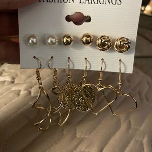 6 pair fashion earrings NWT